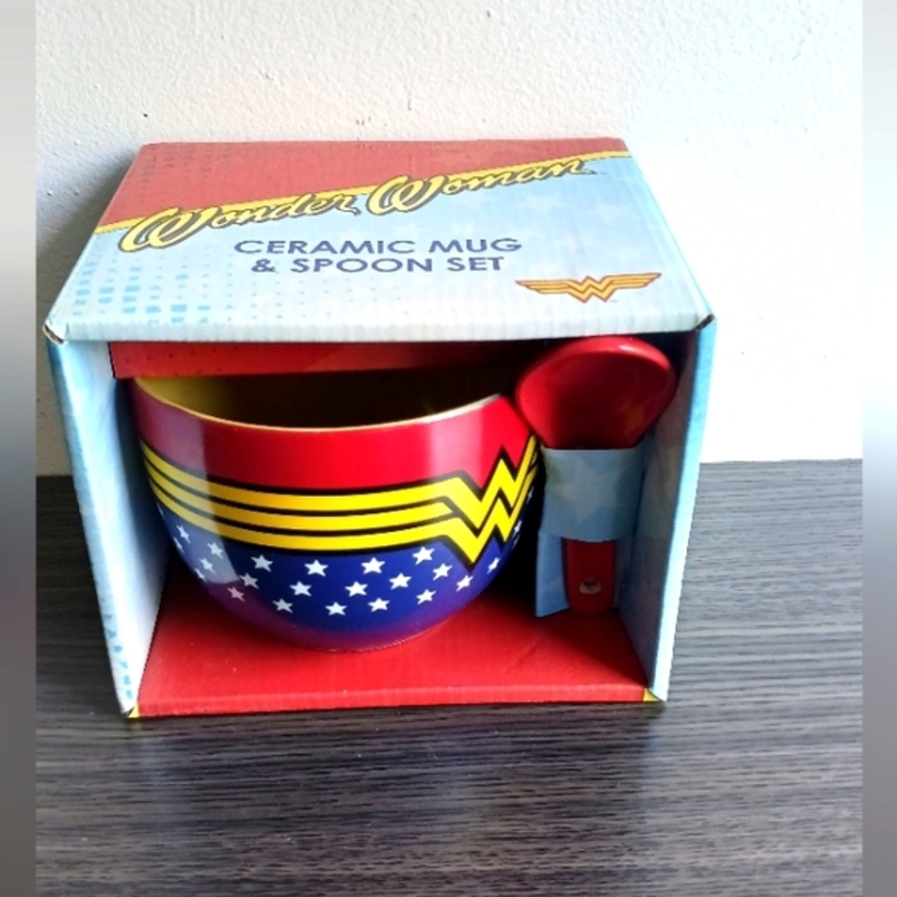 Wonder Woman soup bowl/ mug set